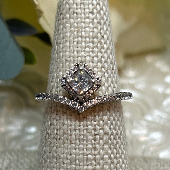 NOT FOR SALE - Shop My Closet For Jewelry and Accessories 🛍 - Picture 4 of 15